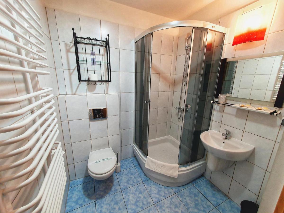 Hotel Zamkowy Mlyn Krapkowice Eksteriør billede