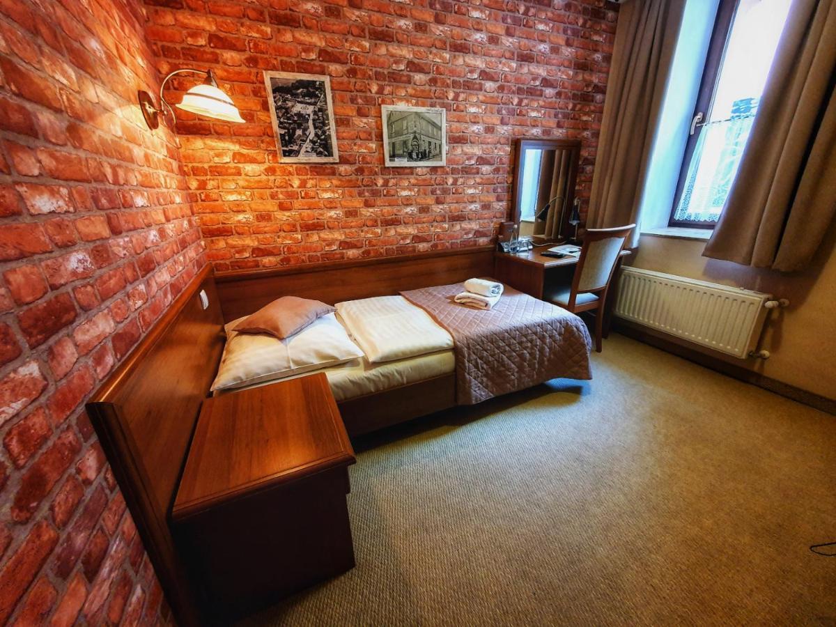 Hotel Zamkowy Mlyn Krapkowice Eksteriør billede